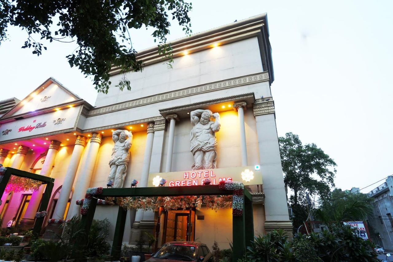 Hotel Capital O Green Palms Near Jhilmil Metro Station Nuova Delhi Esterno foto